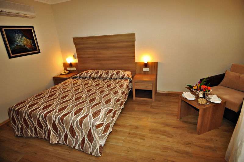 Club Side Coast Hotel Colakli Ngoại thất bức ảnh